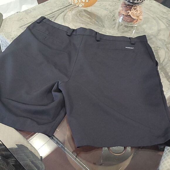 CHAPS GOLF SHORTS FLAT FRONT - Picture 3 of 5